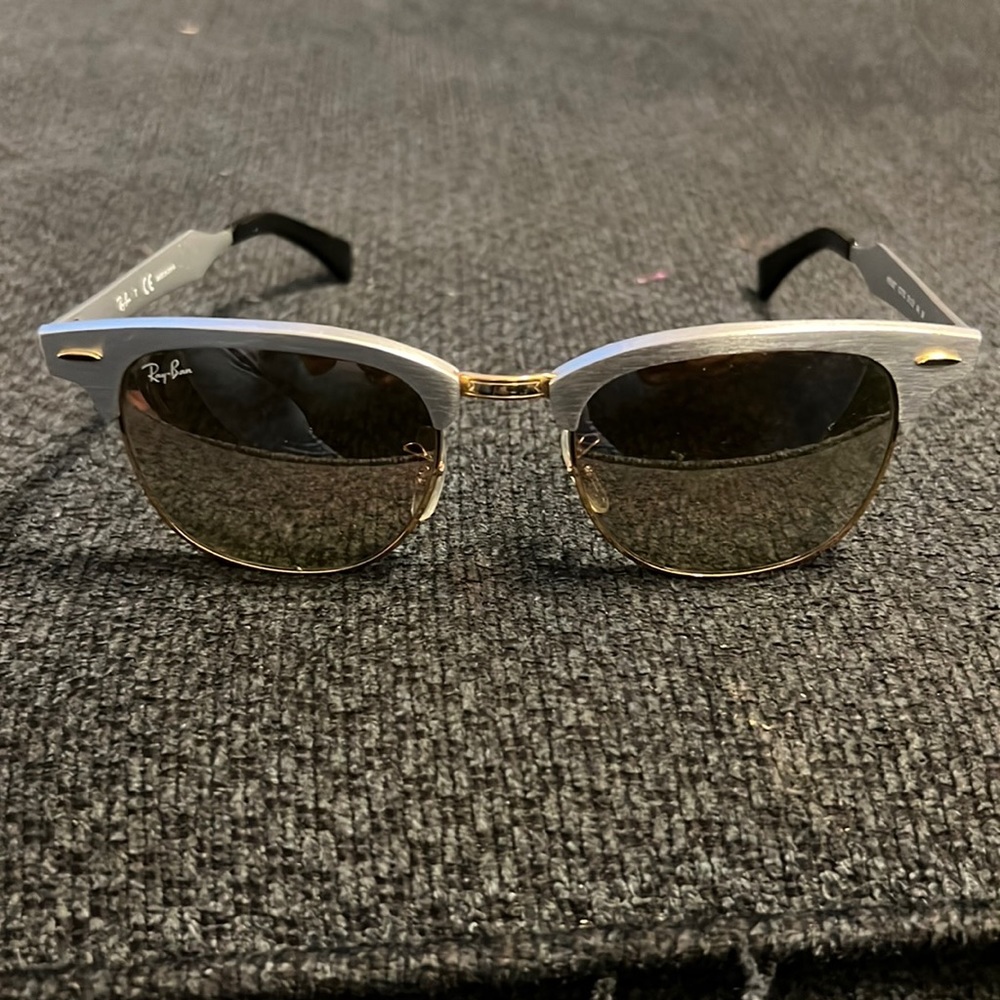 Ray Ban